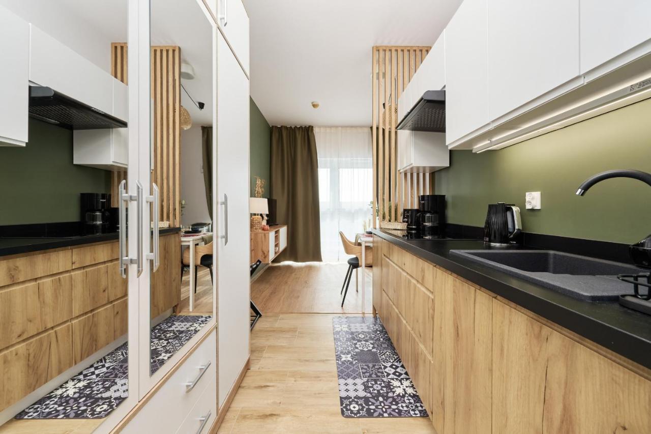 City Panorama Studio Apartments Jaworska 4 By Noclegi Renters Вроцлав Екстериор снимка